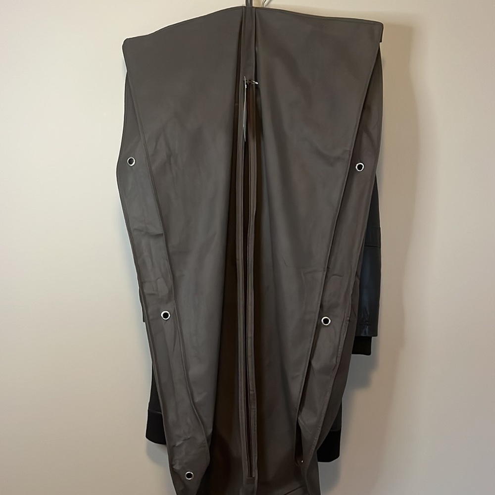 Danier black leather jacket - Picture 9 of 15